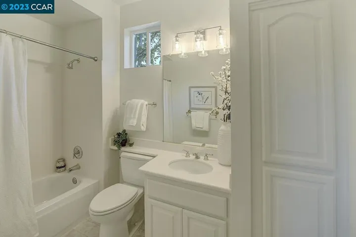 1720 Comstock Dr, Walnut Creek, California 94595