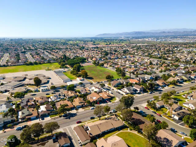 2238 N H St MLS-29