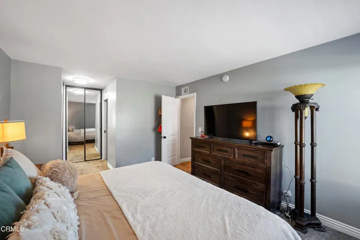 2238 N H St MLS-21