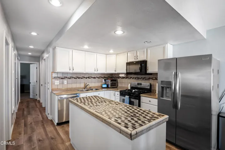 2238 N H St MLS-10