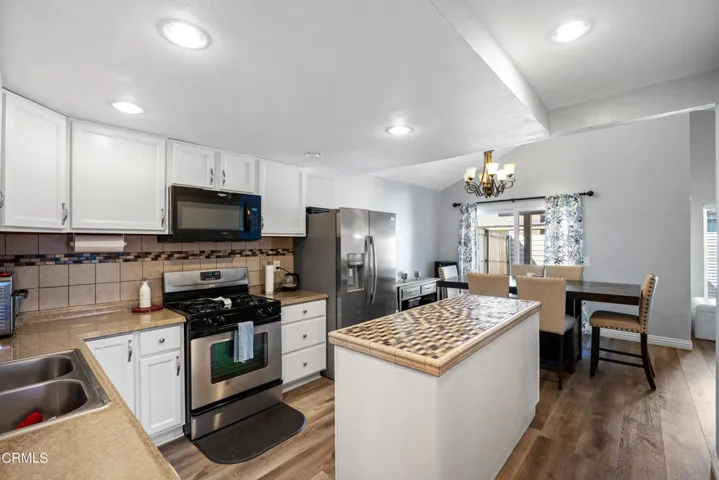 2238 N H St MLS-11