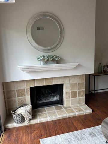 535 Woodside Oaks Unit 2, Sacramento, California 95825