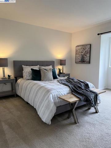 535 Woodside Oaks Unit 2, Sacramento, California 95825