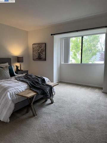 535 Woodside Oaks Unit 2, Sacramento, California 95825