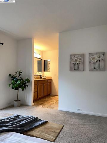 535 Woodside Oaks Unit 2, Sacramento, California 95825