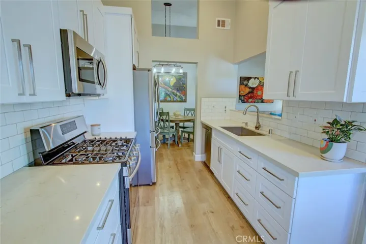 7402 Yellowtail Drive Unit 202, Huntington Beach, California 92648