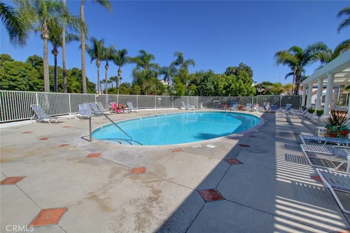 7402 Yellowtail Drive Unit 202, Huntington Beach, California 92648