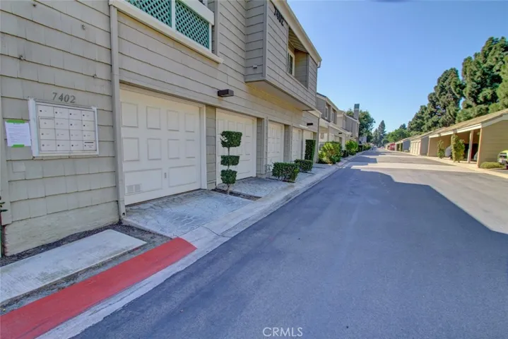 7402 Yellowtail Drive Unit 202, Huntington Beach, California 92648