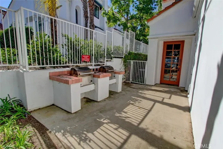 7402 Yellowtail Drive Unit 202, Huntington Beach, California 92648