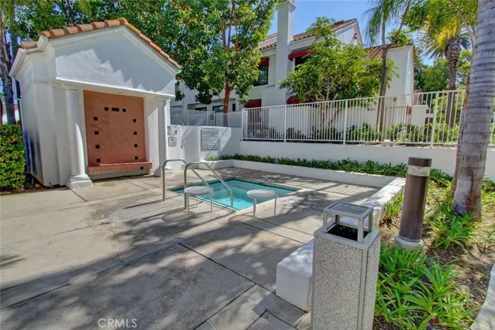 7402 Yellowtail Drive Unit 202, Huntington Beach, California 92648