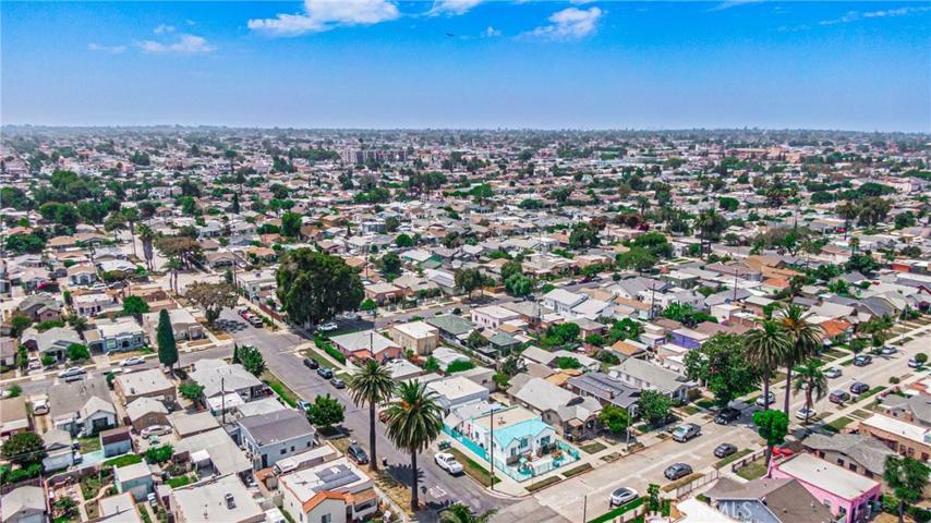 1502 W 65th Street, Los Angeles, California 90047