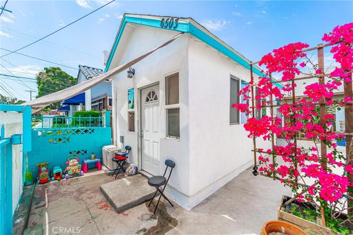 1502 W 65th Street, Los Angeles, California 90047