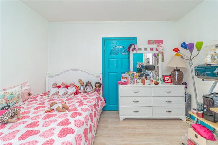 1502 W 65th Street, Los Angeles, California 90047