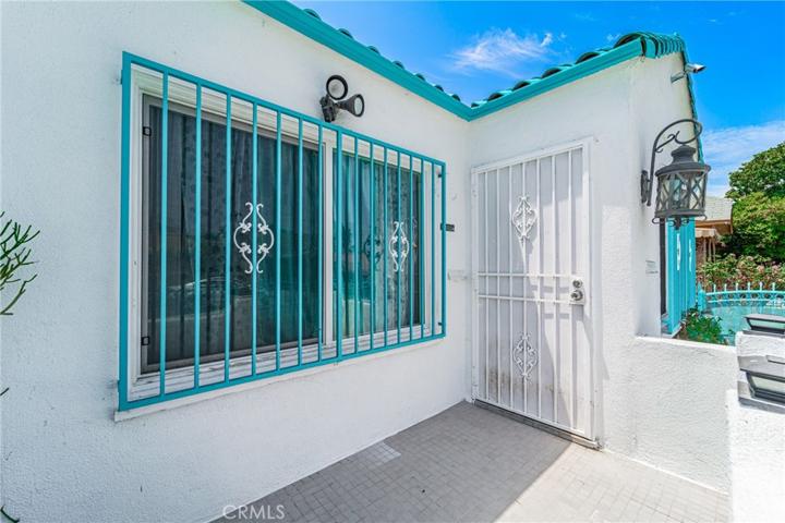 1502 W 65th Street, Los Angeles, California 90047