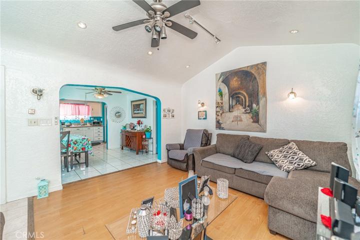 1502 W 65th Street, Los Angeles, California 90047