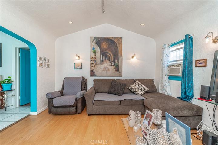 1502 W 65th Street, Los Angeles, California 90047
