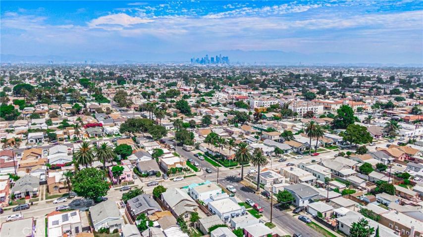 1502 W 65th Street, Los Angeles, California 90047