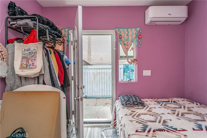 1502 W 65th Street, Los Angeles, California 90047
