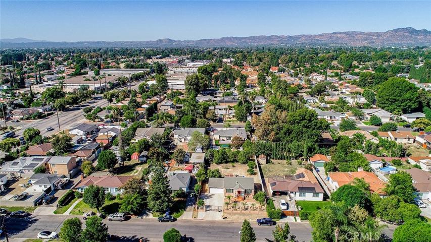 8335 Quartz Avenue, Winnetka, California 91306