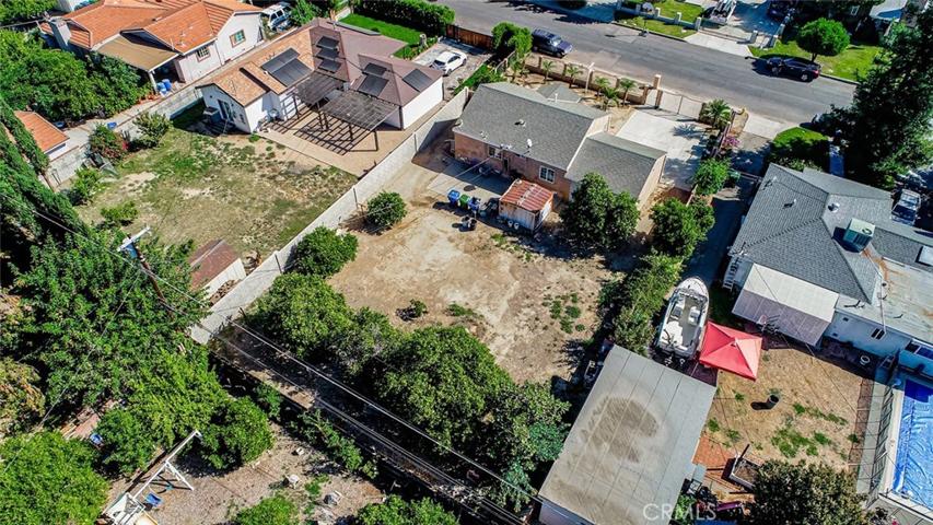 8335 Quartz Avenue, Winnetka, California 91306