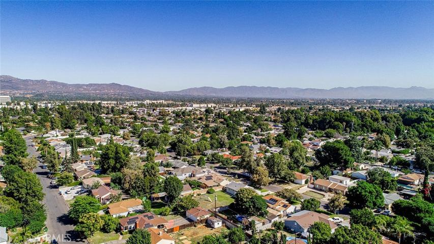 8335 Quartz Avenue, Winnetka, California 91306