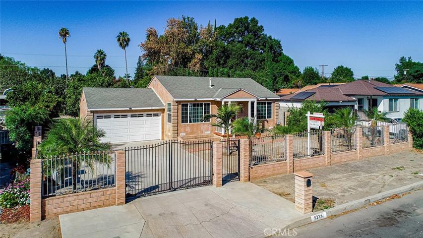 8335 Quartz Avenue, Winnetka, California 91306