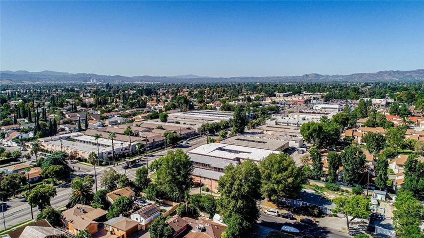 8335 Quartz Avenue, Winnetka, California 91306
