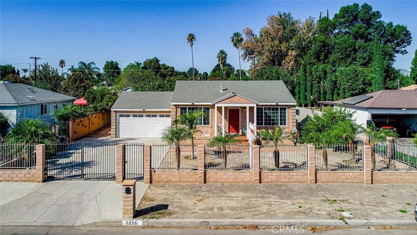 8335 Quartz Avenue, Winnetka, California 91306
