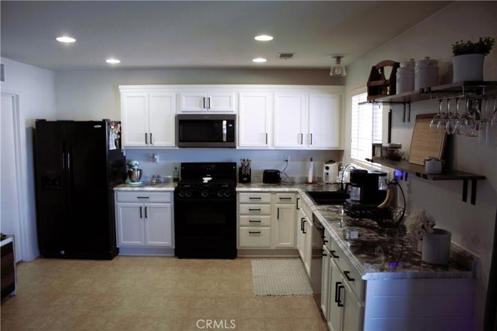 15872 Jericho Way, Victorville, California 92394