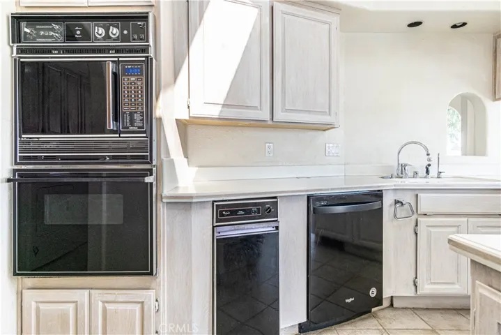 27615 Silver Lakes, Helendale, California 92342