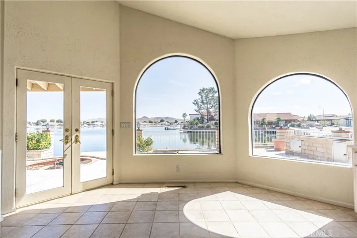 27615 Silver Lakes, Helendale, California 92342