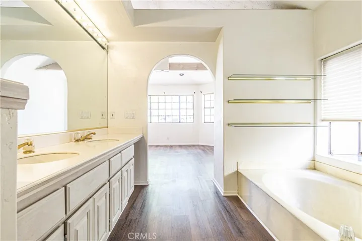 27615 Silver Lakes, Helendale, California 92342