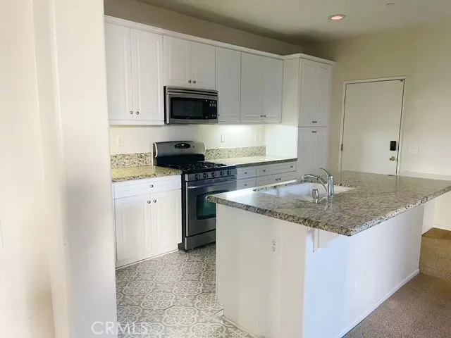 12453 Sabrosa Lane, Eastvale, California 91752
