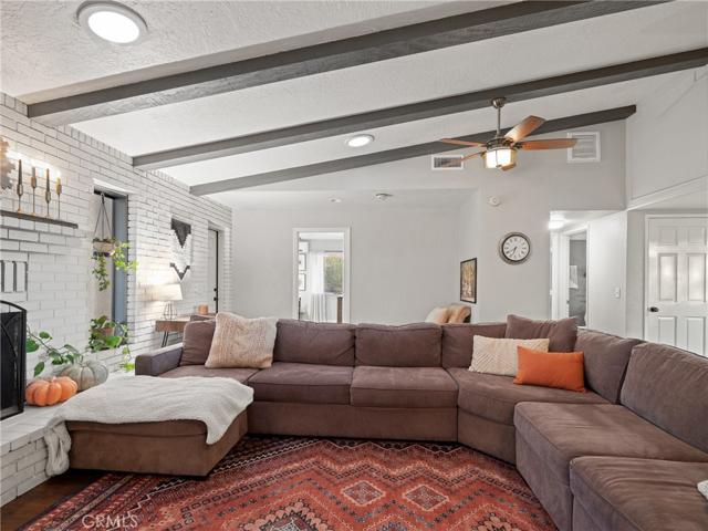 17053 Tiama Road, Apple Valley, California 92307