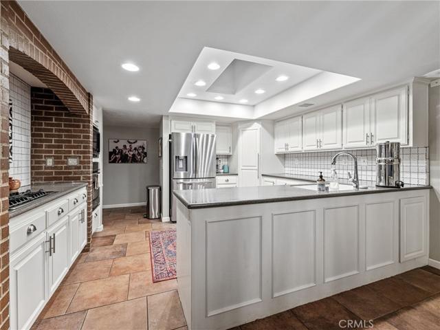 17053 Tiama Road, Apple Valley, California 92307