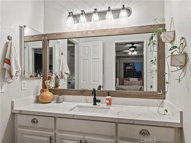 17053 Tiama Road, Apple Valley, California 92307