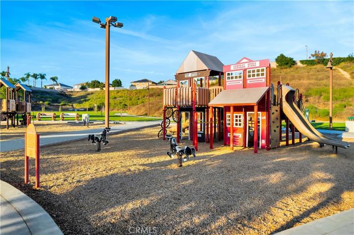 858 Rock Ridge Court, Corona, California 92878