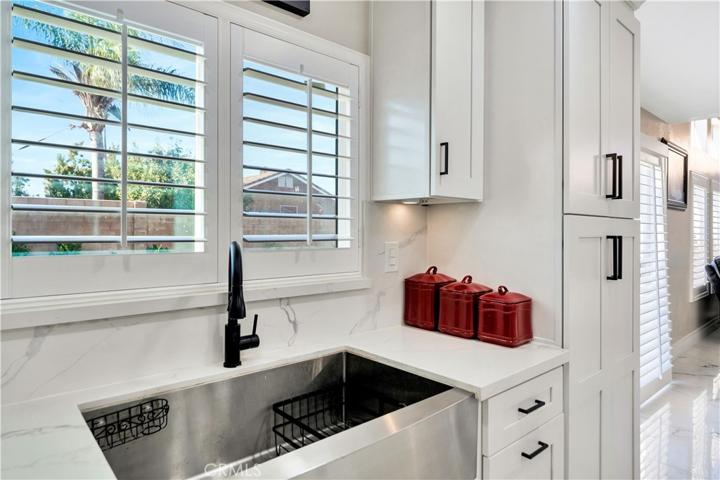 858 Rock Ridge Court, Corona, California 92878