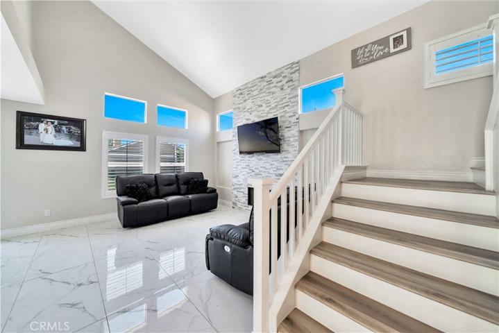 858 Rock Ridge Court, Corona, California 92878