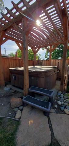 #116 Hot Tub