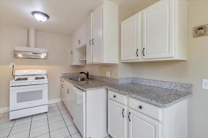 #117 Kitchen