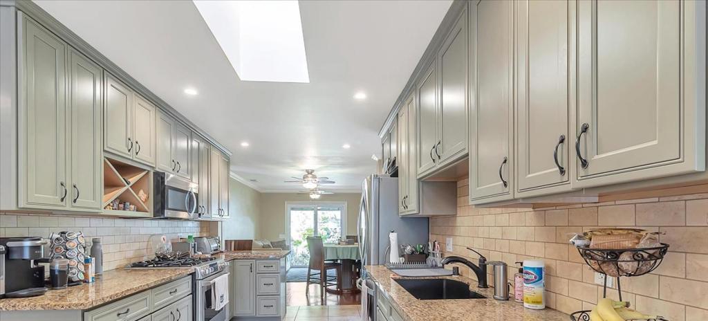 #116 Kitchen Facing Dining Area & Family Room