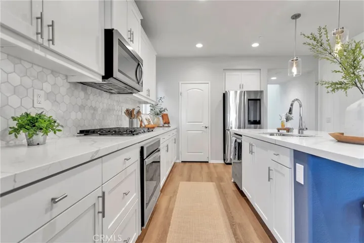 10860 Quarter Horse Avenue, Hesperia, California 92345