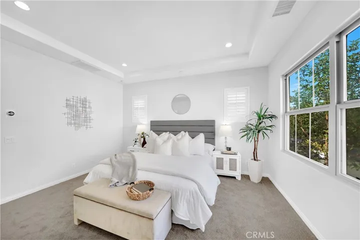 71 Overbrook, Irvine, California 92620