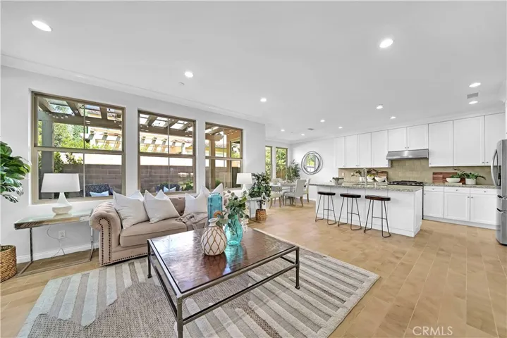 71 Overbrook, Irvine, California 92620