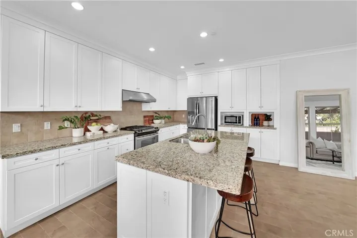 71 Overbrook, Irvine, California 92620