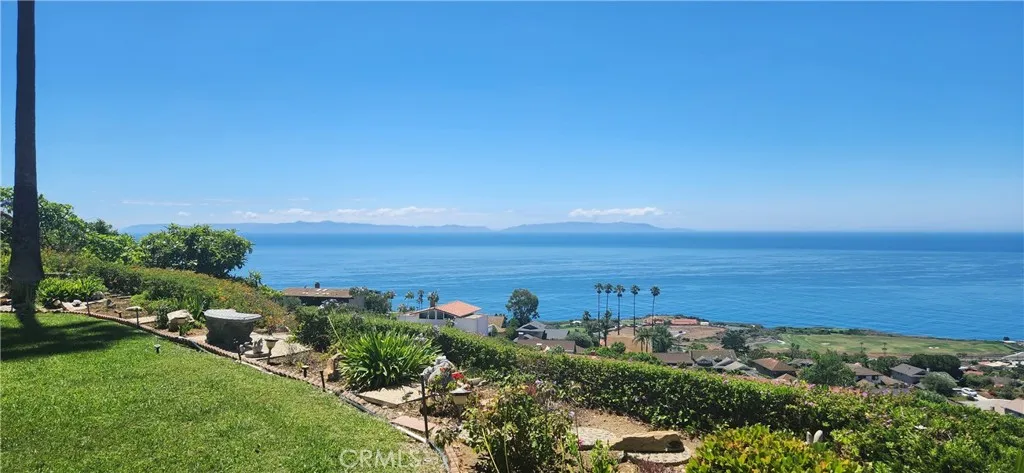 From the backyard looking South you have open ocean and Catalina Island.