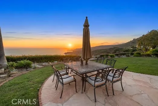 Welcome to 3660 CoolHeights Drive in Rancho Palos Verdes California where quiet and ocean breezes refresh the senses.