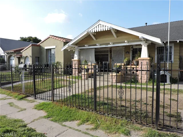 135 W 62nd Street, Los Angeles, California 90003