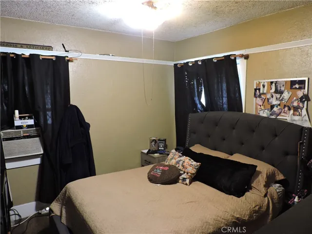 135 W 62nd Street, Los Angeles, California 90003